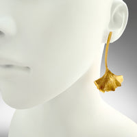 Oscar de la Renta Gorgeous Ginkgo Leaf Post Earrings in 22k Gold-Plated Finish