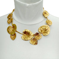 Oscar de la Renta Gold-Plated Lily Pad Leaf Necklace – Rare Collectible Design