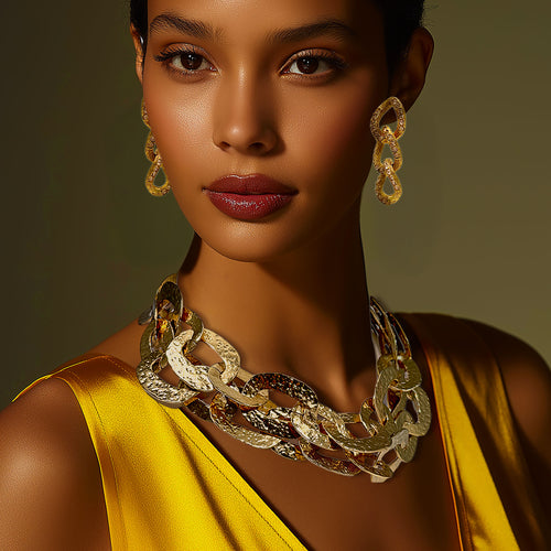 Oscar De La Renta 22k Gold Plated Hammered Chain Link Statement Collar Necklace