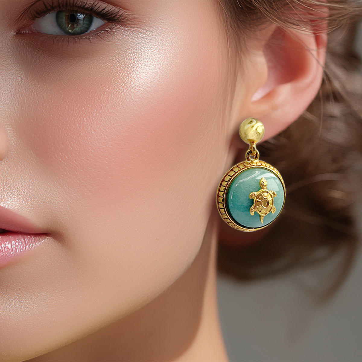 Oscar De La Renta Luxury Gold Plate Jade Tortoise Designer Drop Earrings Vintage