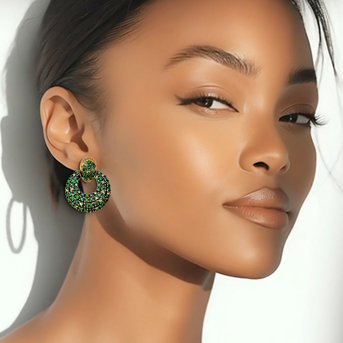 Oscar De La Renta Emerald Green Gold Swarovski Crystals Doorknocker Clip Hoops