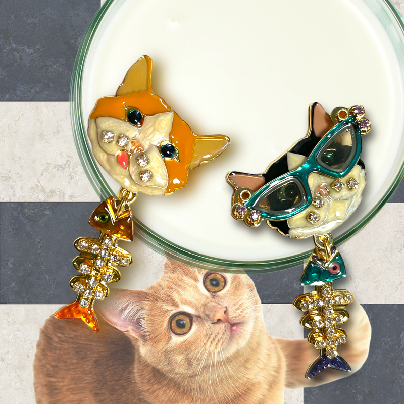 Lunch At The Ritz Asymmetrical Cute Cat Lover Dangle Clip Earrings in Goldtone